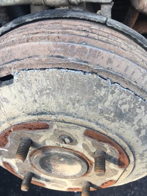 brake hub fractured1.jpg